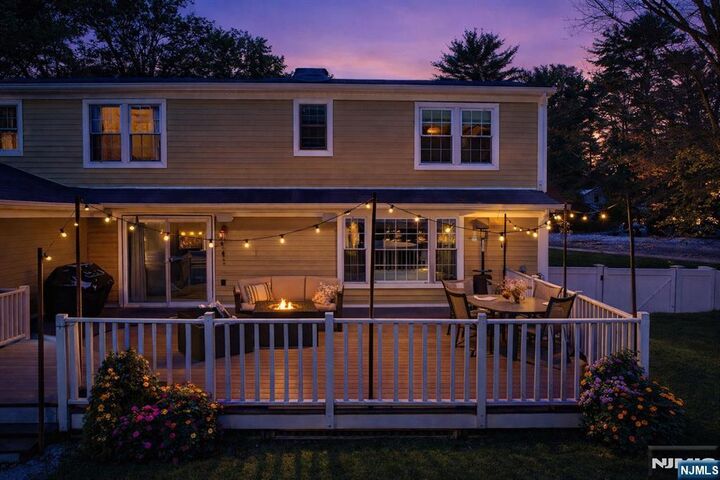 Property Photo:  2 Overbrook Place  NJ 07642 