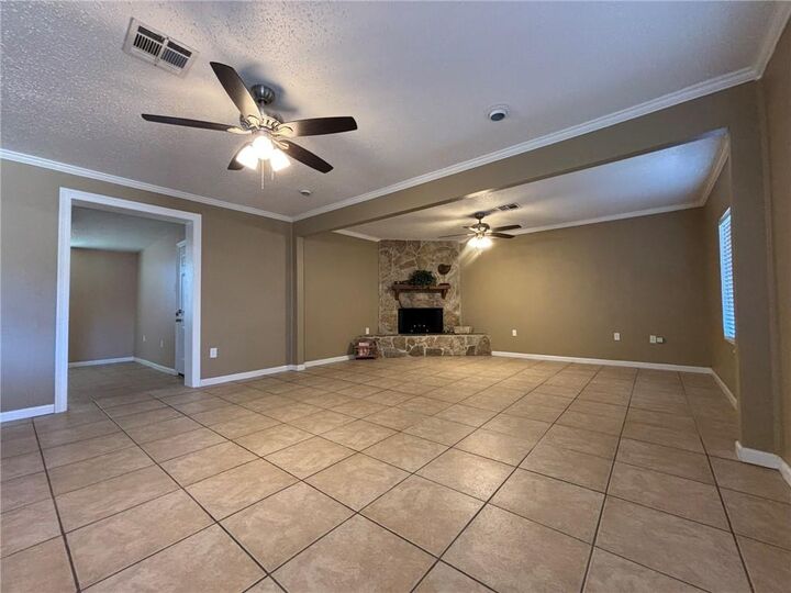 Property Photo:  920 Francis Street  LA 70072 