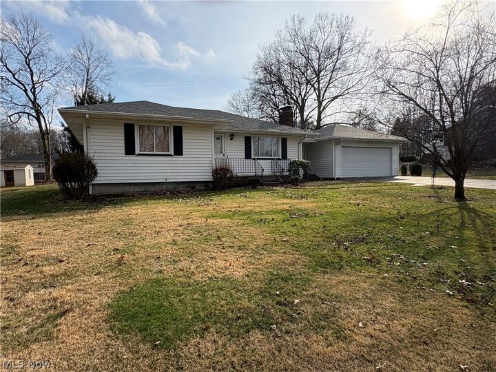 Property Photo: 2921 Decamp Road OH 44511