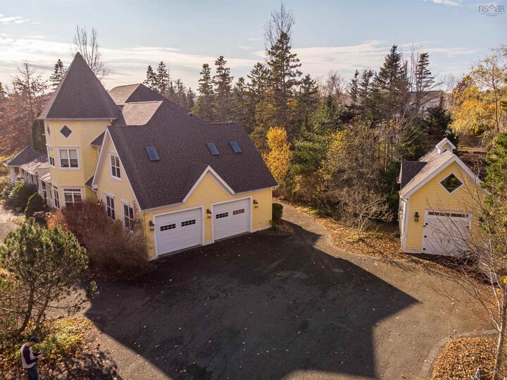 Property Photo: 17 Nicholson Court NS B2G 2V5