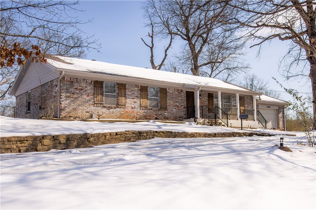 Property Photo:  3407 Ridge Road  AR 72761 