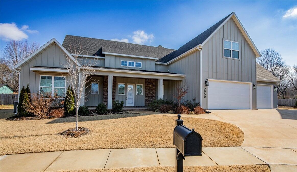 Property Photo:  2050 Dutton Place  AR 72703 