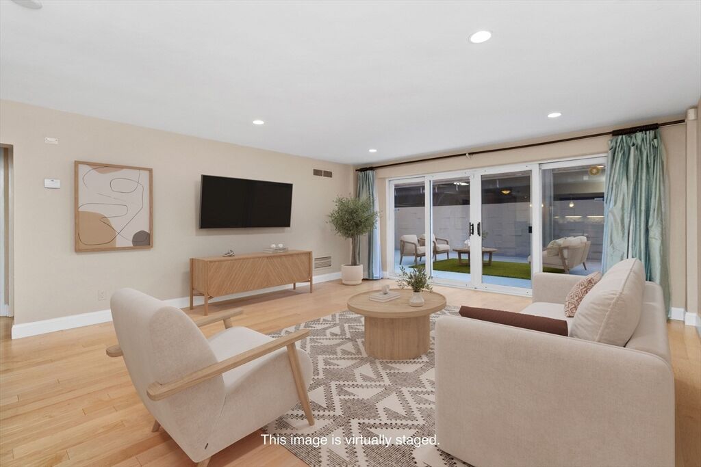 Property Photo:  1600 Beacon St 207  MA 02446 