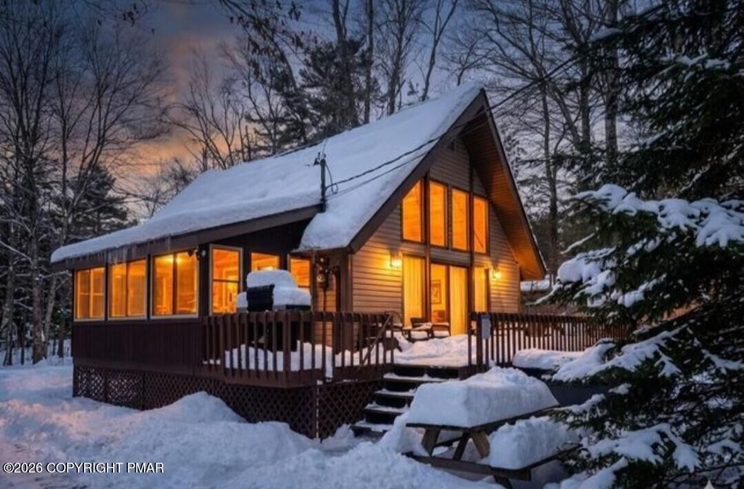 Property Photo: 102 King Arthur Road PA 18347