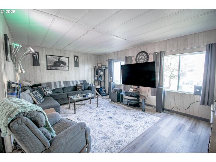 Property Photo:  1415 S Bertelsen Rd 34  OR 97402 