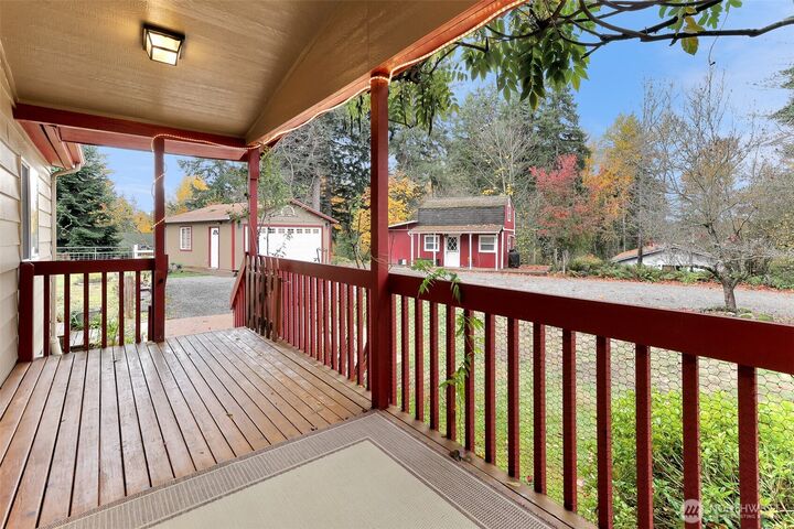 Property Photo:  13618  106th Street E  WA 98374 
