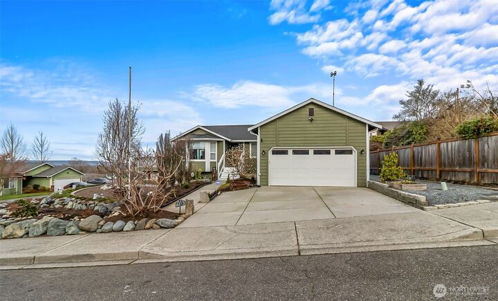 Property Photo:  6811  54th Place NE  WA 98270 