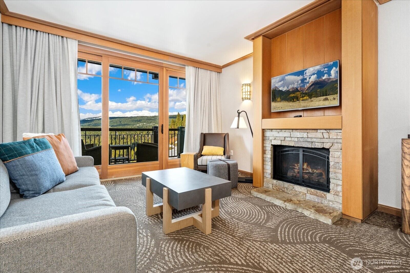 Property Photo:  3600  Suncadia Trail 4071  WA 98922 