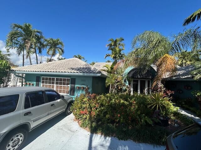 Property Photo:  2831 NE 34th Court  FL 33064 