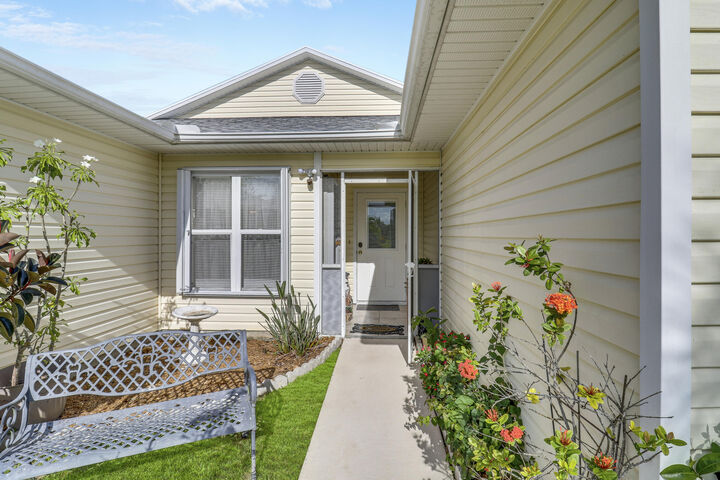 Property Photo:  6018 Travelers Way  FL 34982 