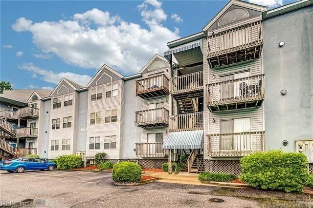 Property Photo:  1563 N King St 114  VA 23669 