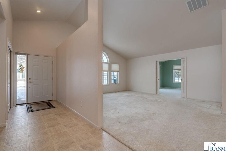 Property Photo:  731 Grayhawk Circle  MN 56001 