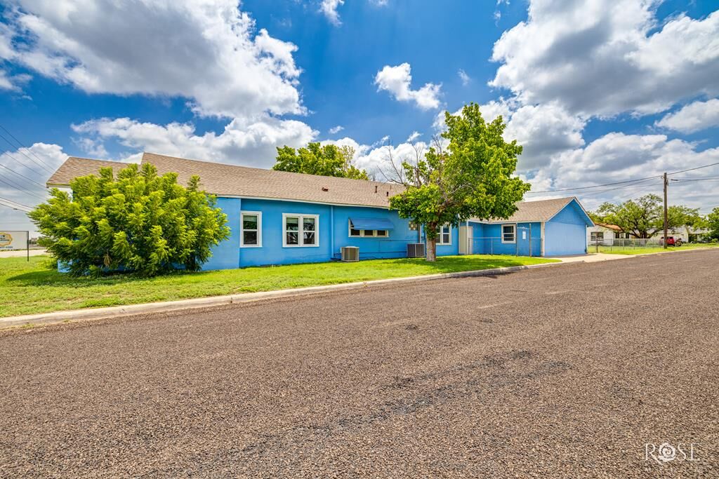 Property Photo:  1823 Freeland Ave  TX 76901 