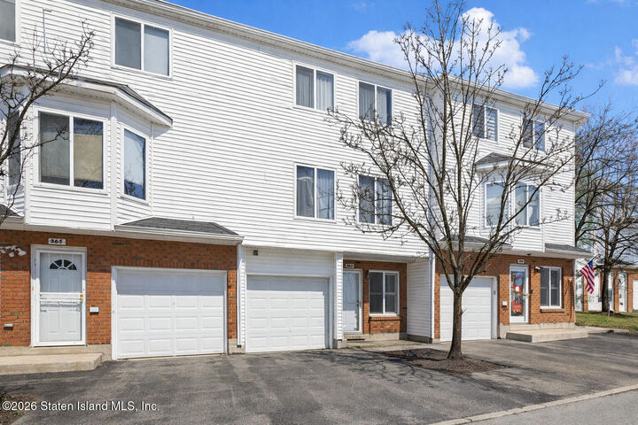 Property Photo:  263 Jamie Lane  NY 10312 