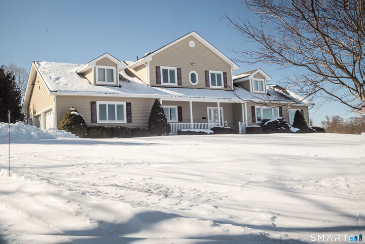 Property Photo:  8 Farmview Drive  CT 06776 