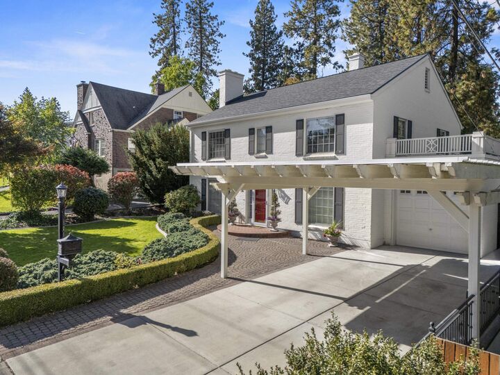 Property Photo:  2618 S Arthur St  WA 99203 