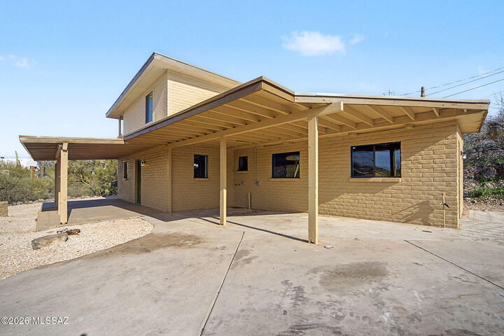 Property Photo:  2607 W Arthur Place  AZ 85713 