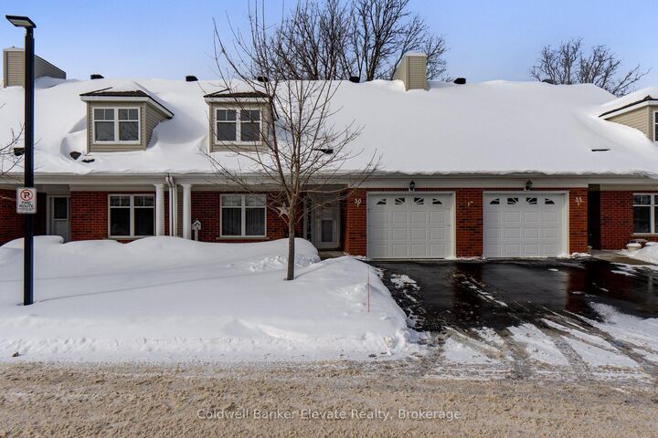 Property Photo:  2705 Kingsway Drive 36  ON N2C 2T2 