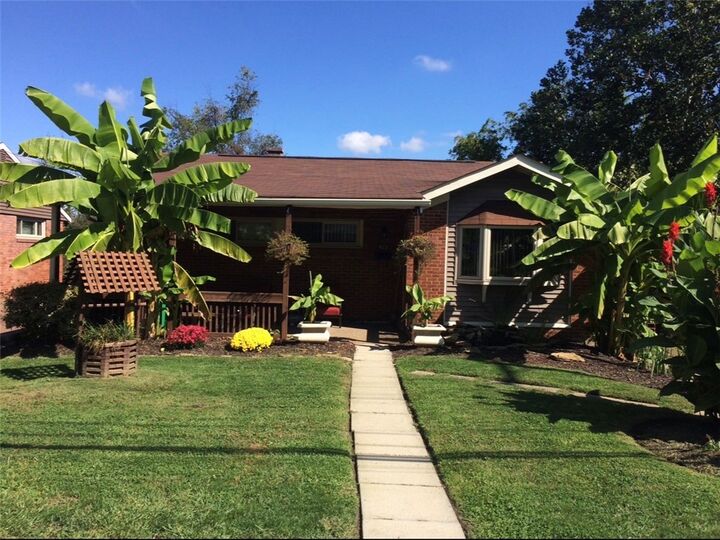 Property Photo:  422 Dunbar Dr.  PA 15235 