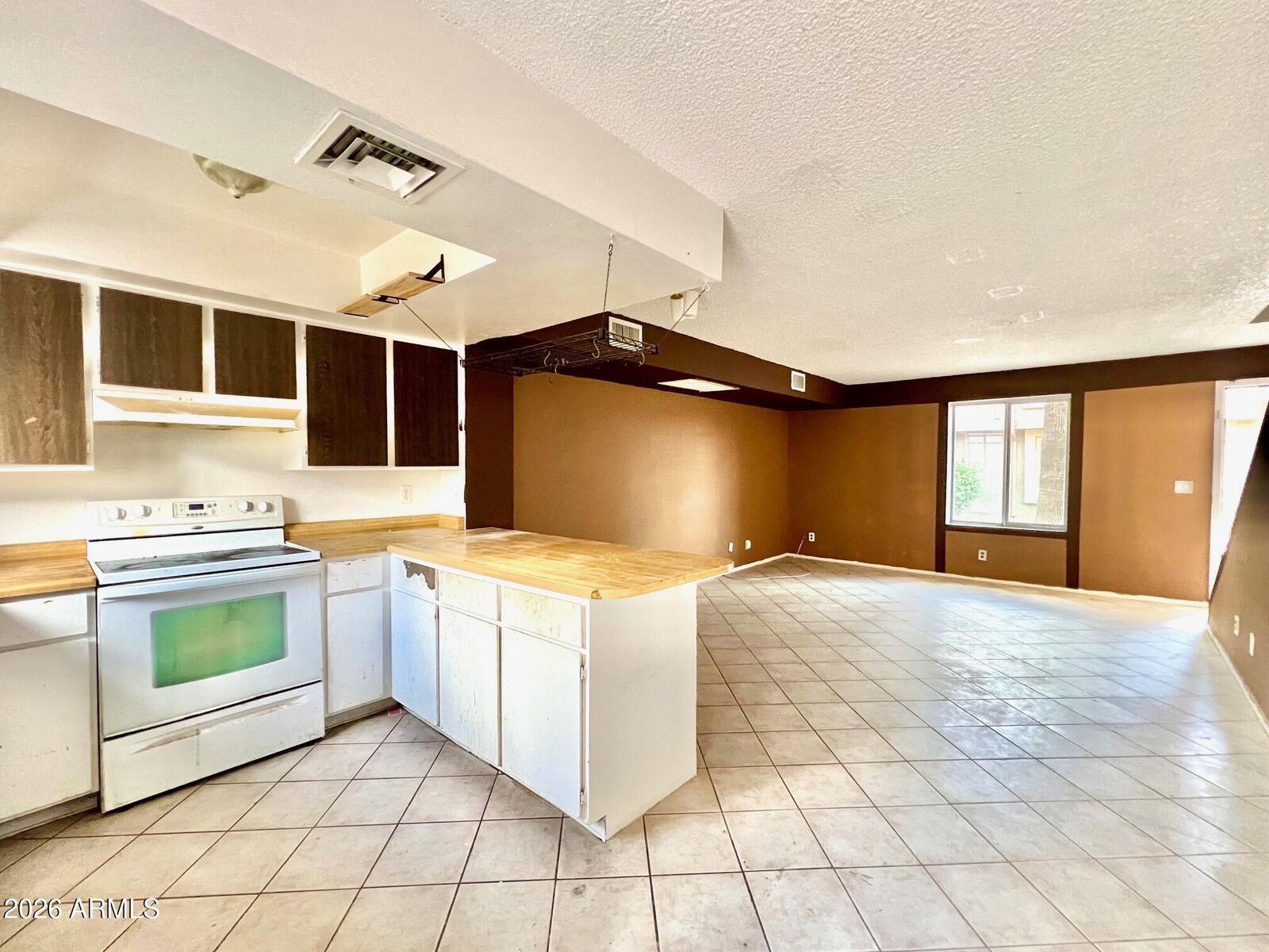 Property Photo: 6120 W Townley Avenue AZ 85302