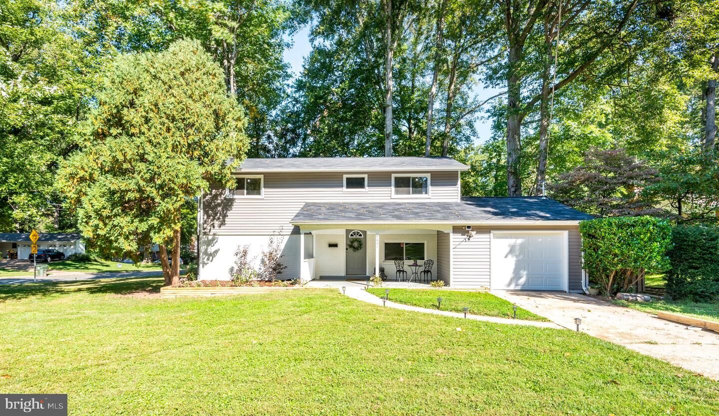 Property Photo:  8601 Cromwell Drive  VA 22151 