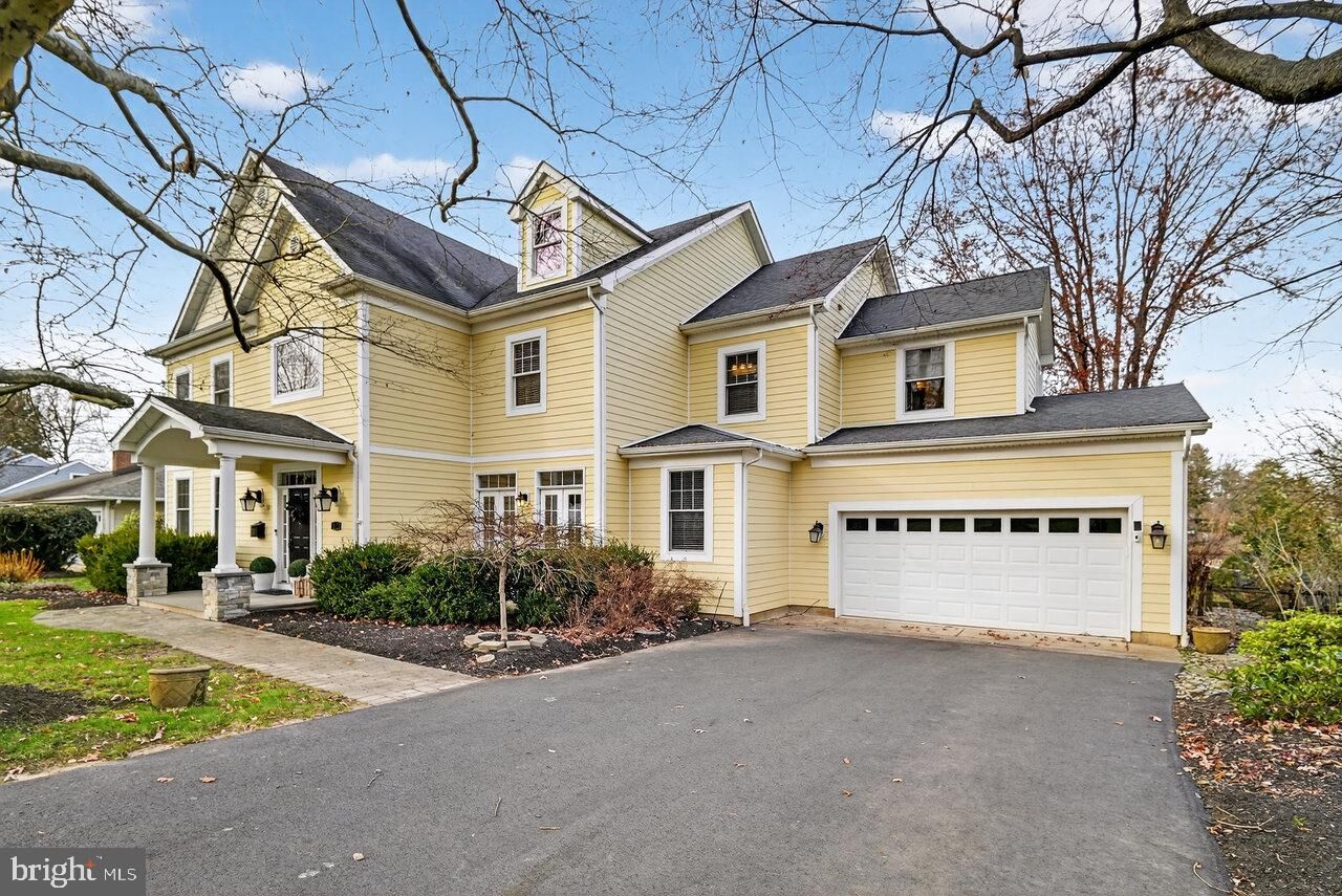 Property Photo:  10 Evans Drive  NJ 08512 