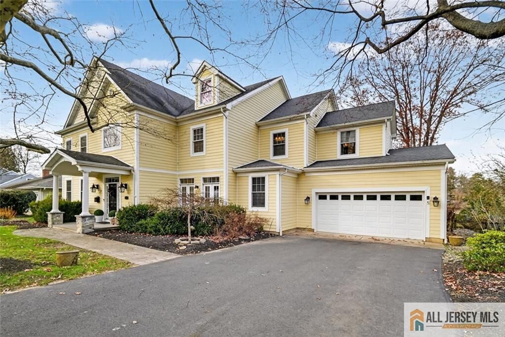 Property Photo:  10 Evans Drive  NJ 08512 