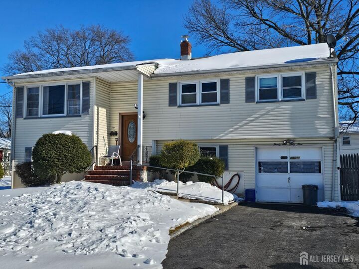 Property Photo:  2469-2469 N Macarthur Drive  NJ 07083 