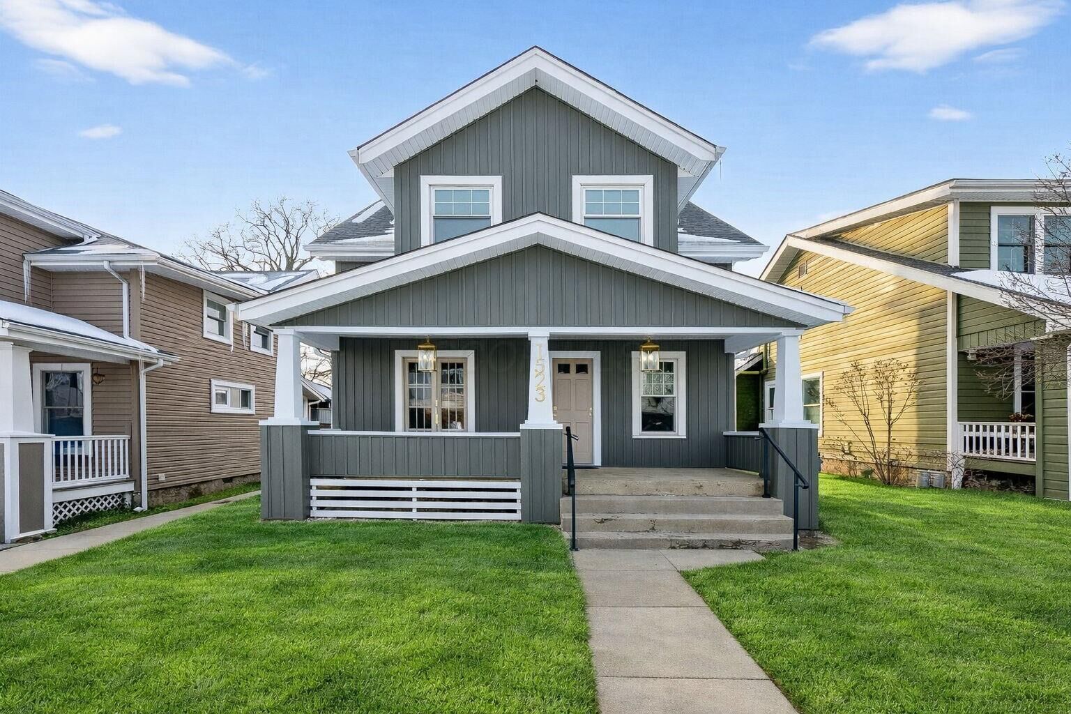 Property Photo:  1523 Wyandotte Road  OH 43212 