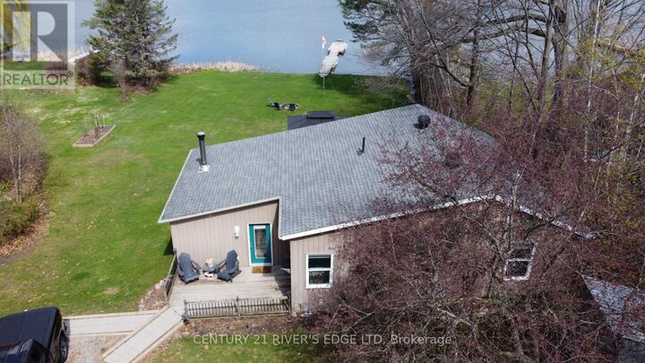 70 Kerry Point Road — photo 1