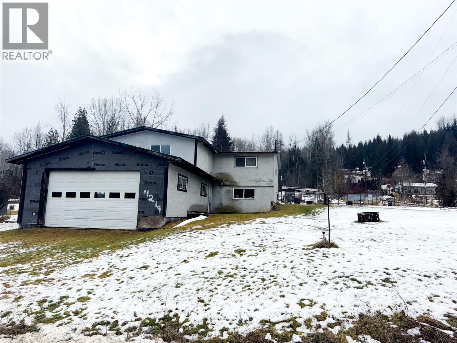 Property Photo:  4219 Casino Road  BC V1R 4X3 
