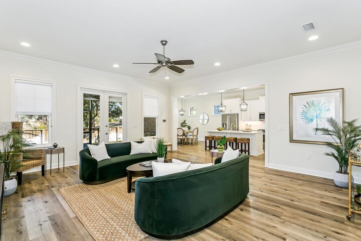 Property Photo: 1143 Deer Moss Loop FL 32578