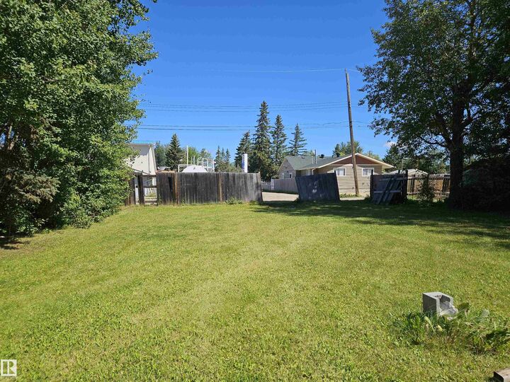 Property Photo:  4719 48 Street  AB T0E 0A0 