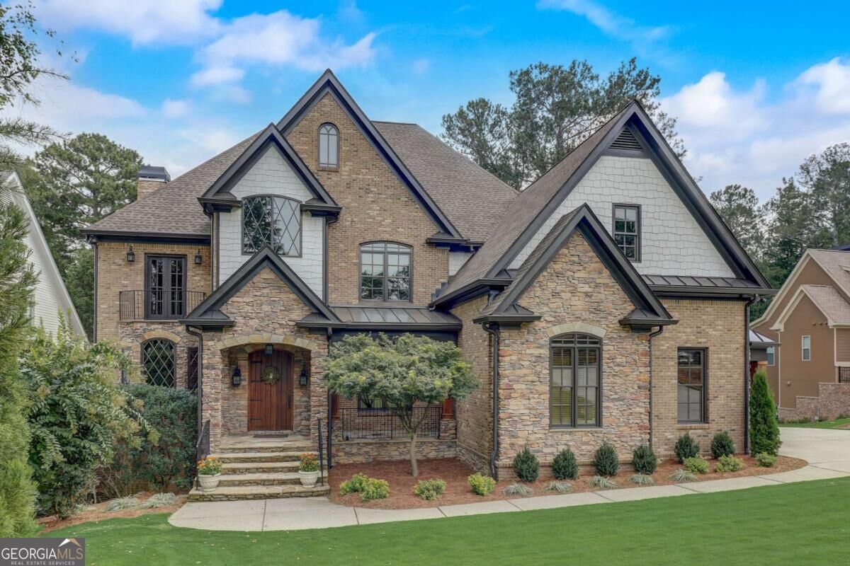Property Photo: 6219 Woodlake Drive GA 30518