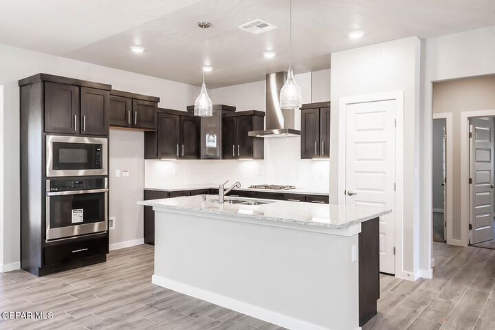 Property Photo: 732 Cedarwood Avenue TX 79928