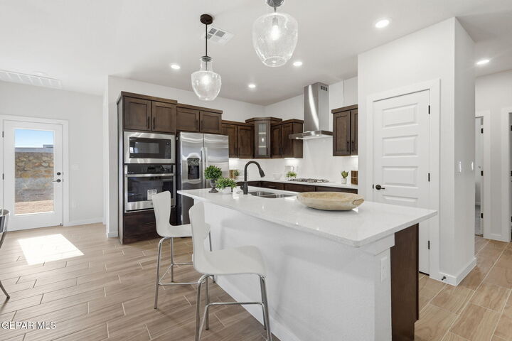 Property Photo:  732 Cedarwood Avenue  TX 79928 