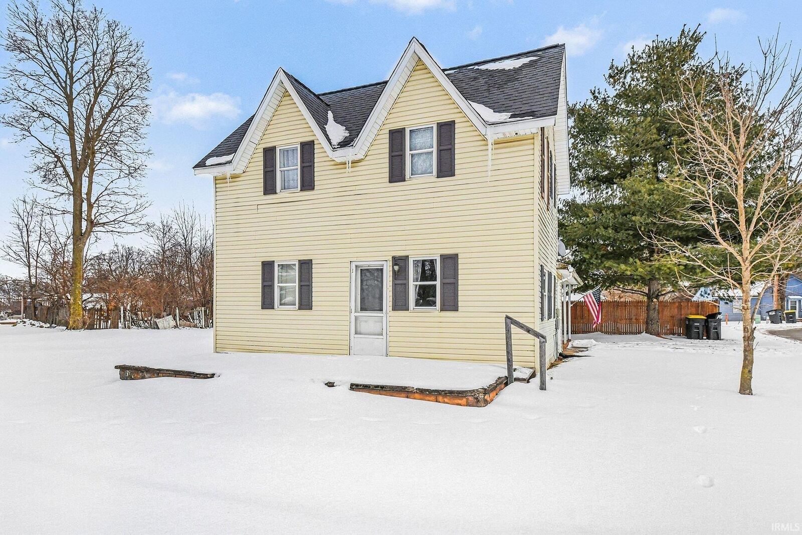 Property Photo: 602 N Maple Street IN 46761