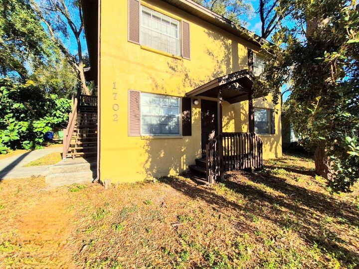 Property Photo: 1702 E Mulberry Drive A FL 33604