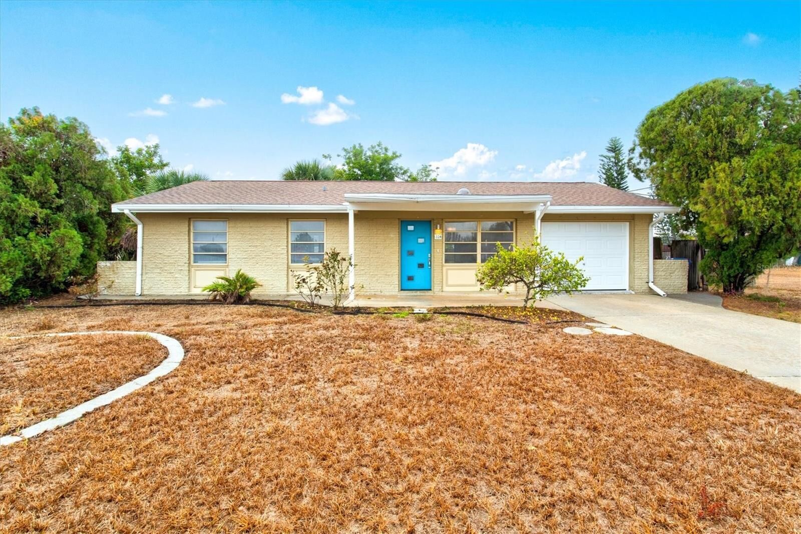 Property Photo:  324 Granada Boulevard  FL 34287 