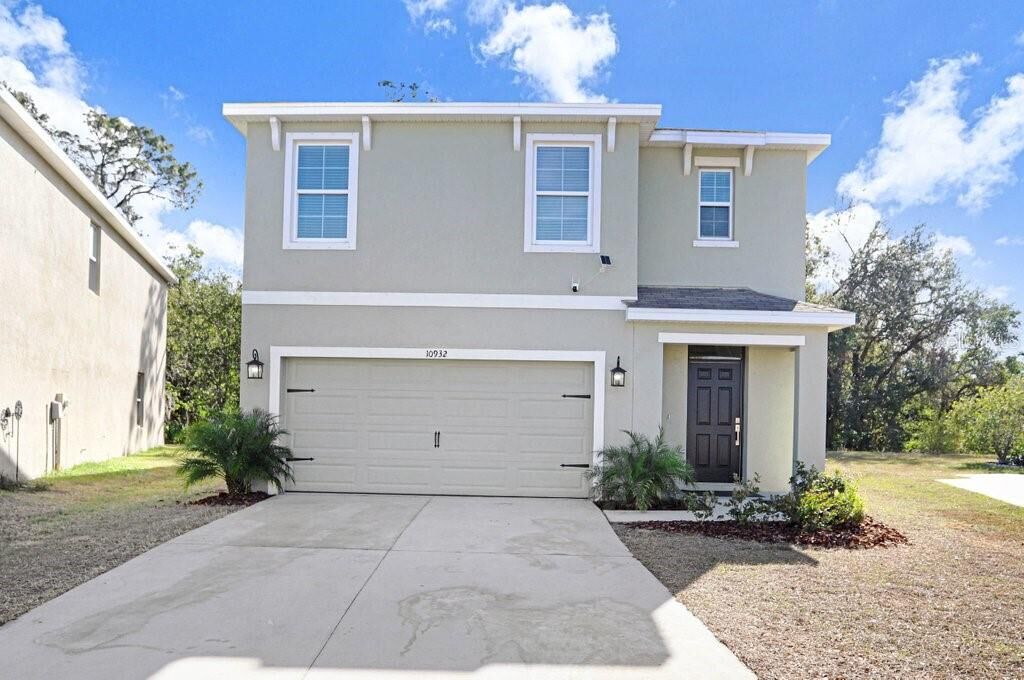 Property Photo:  10932 Carlton Fields Drive  FL 33579 