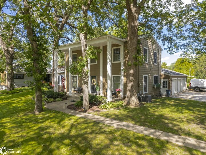 Property Photo: 500 18th Street W IA 50428