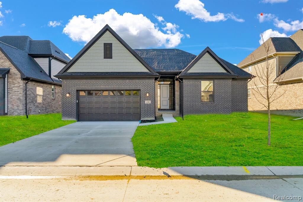 Property Photo:  4118 Spring Meadows Drive  MI 48314 