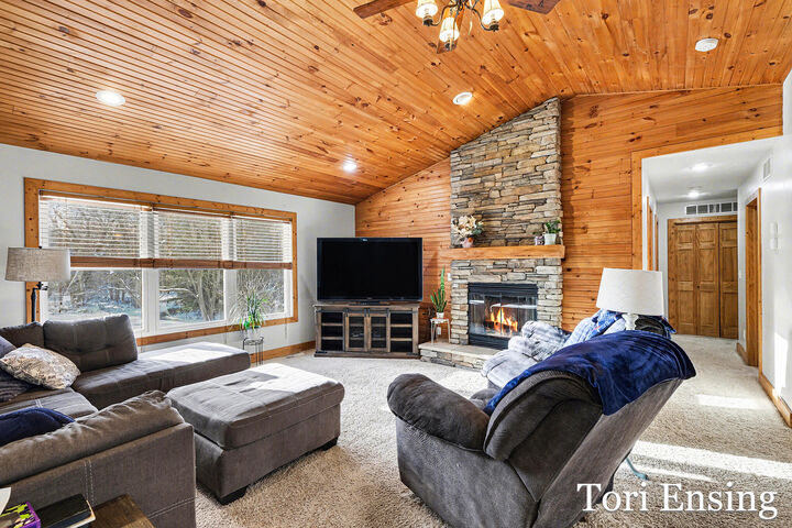 Property Photo:  8893 Lake View Drive  MI 48865 