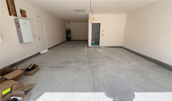 Property Photo:  65280 Avenida De Paz  CA 92240 