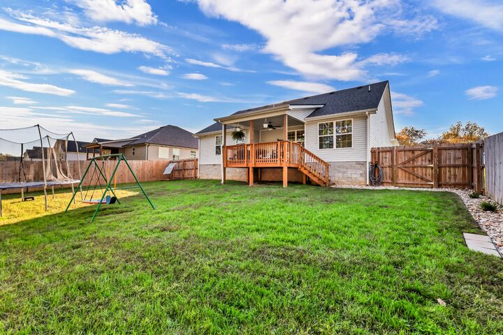 Property Photo: 1445 Fredrick Dr TN 37042