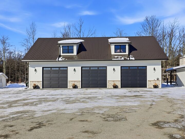 Property Photo: 4647 Cc Allis Rd PA 18853