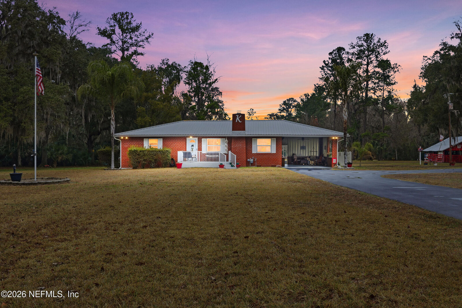 Property Photo:  689 S Highway17  FL 32187 