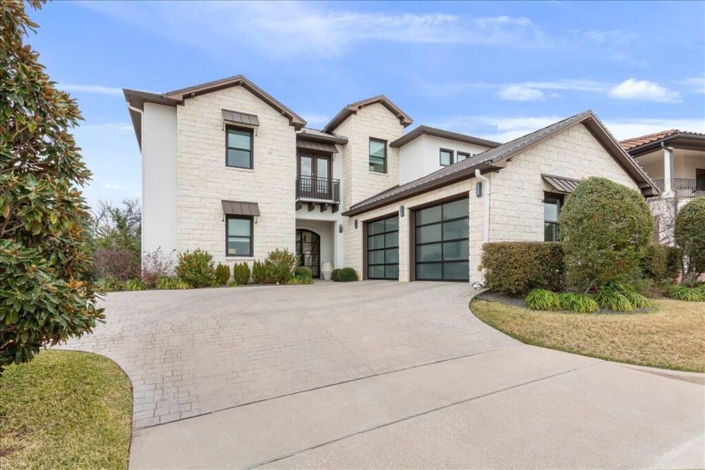 Property Photo:  8 Enclave Court  TX 76708 