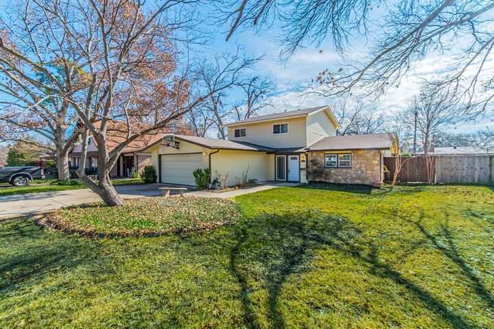 Property Photo:  807 Greenhaven Drive  TX 75080 