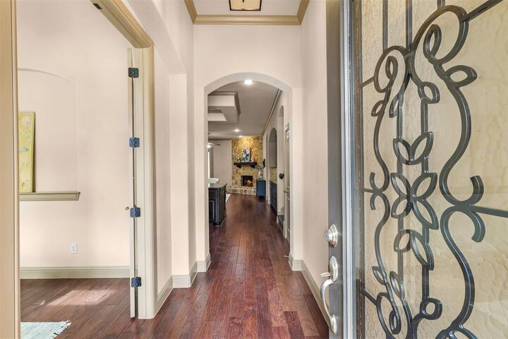 Property Photo:  437 Middleton Drive  TX 76262 